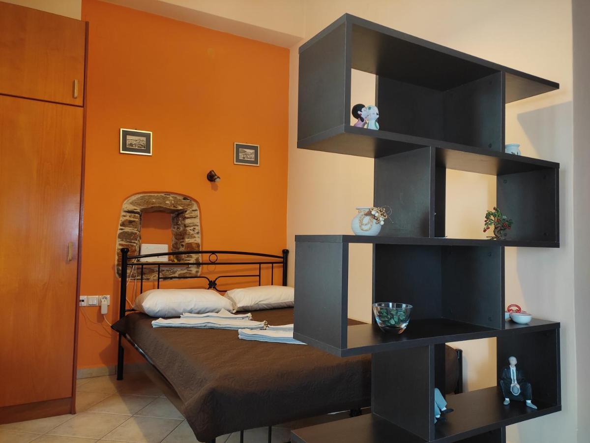 1872 - Agnes, Cozy Stony Apartment With Balcony Ermoupoli Bagian luar foto